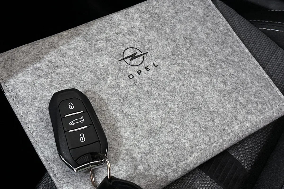 1.6 Turbo Plug-in-Hybrid Business Edition Pano Trekhaak Stoelverwarming 360 Camera