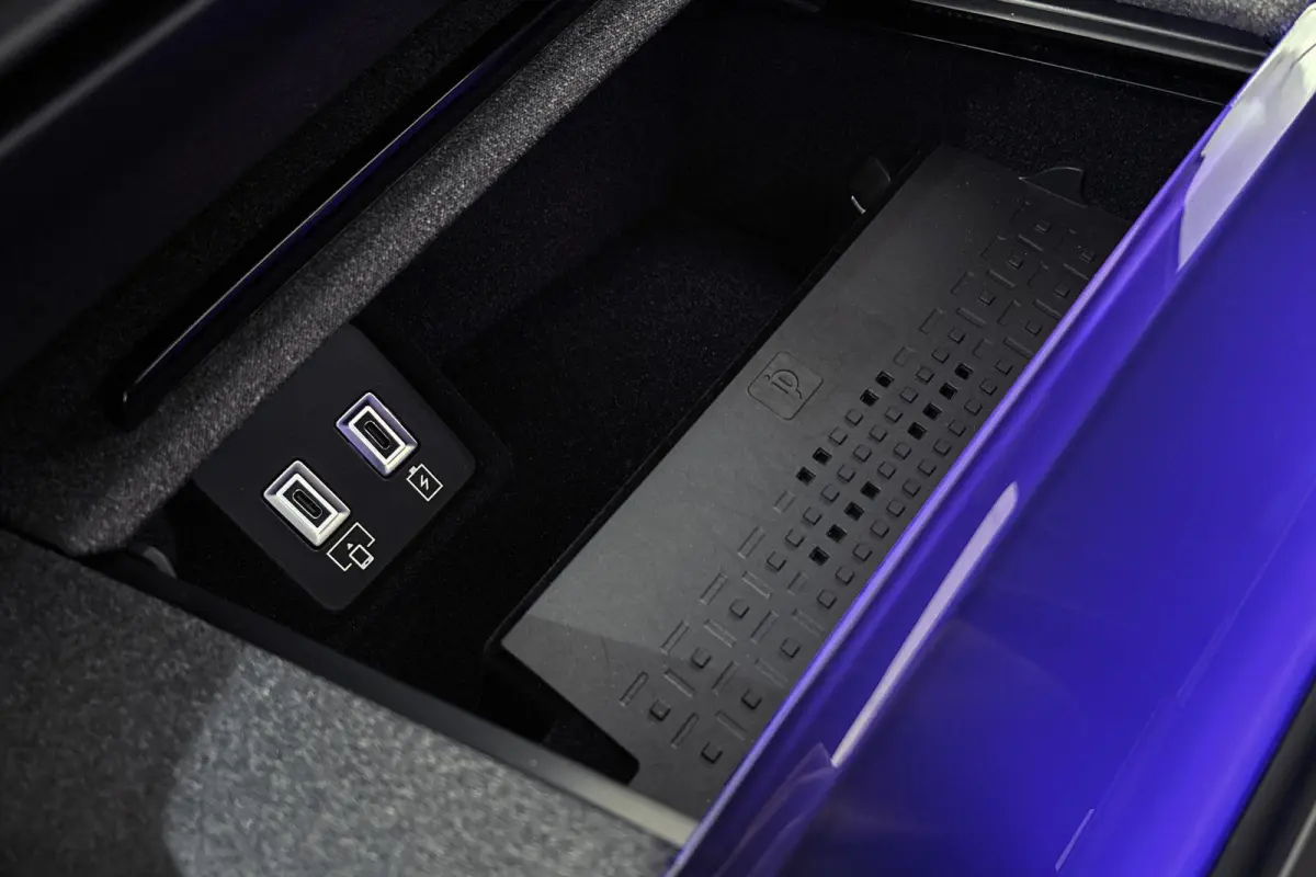 1.6 Turbo Plug-in-Hybrid Business Edition Pano Trekhaak Stoelverwarming 360 Camera