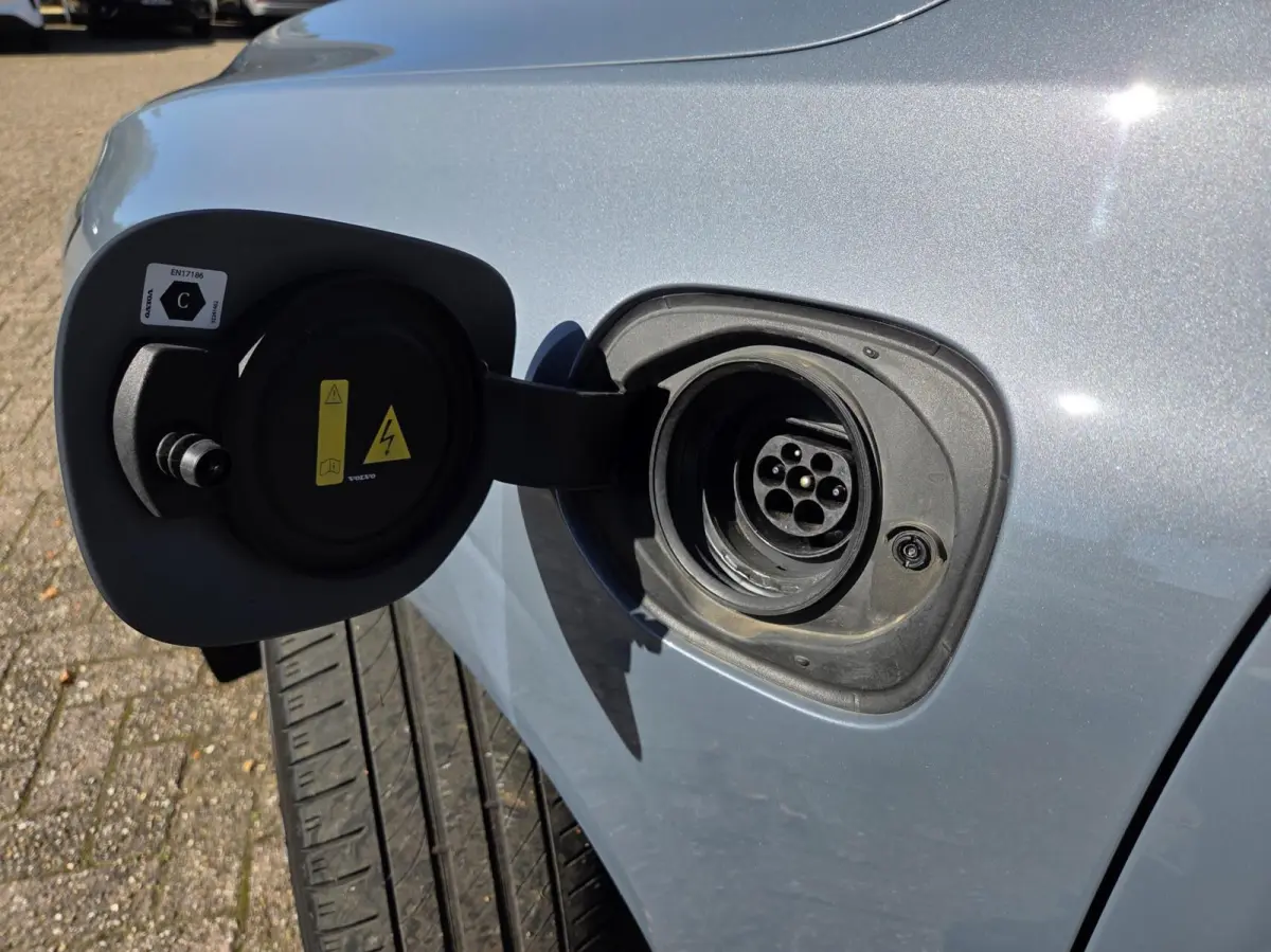 2.0 T6 Plug-in hybrid AWD R-Design PHEV Long Range | 360 - Panorama | Facelift