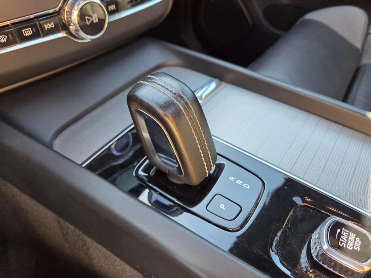 2.0 T6 Plug-in hybrid AWD R-Design PHEV Long Range | 360 - Panorama | Facelift