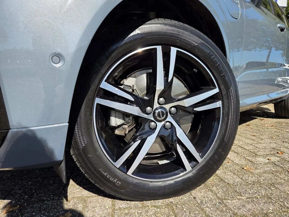 2.0 T6 Plug-in hybrid AWD R-Design PHEV Long Range | 360 - Panorama | Facelift