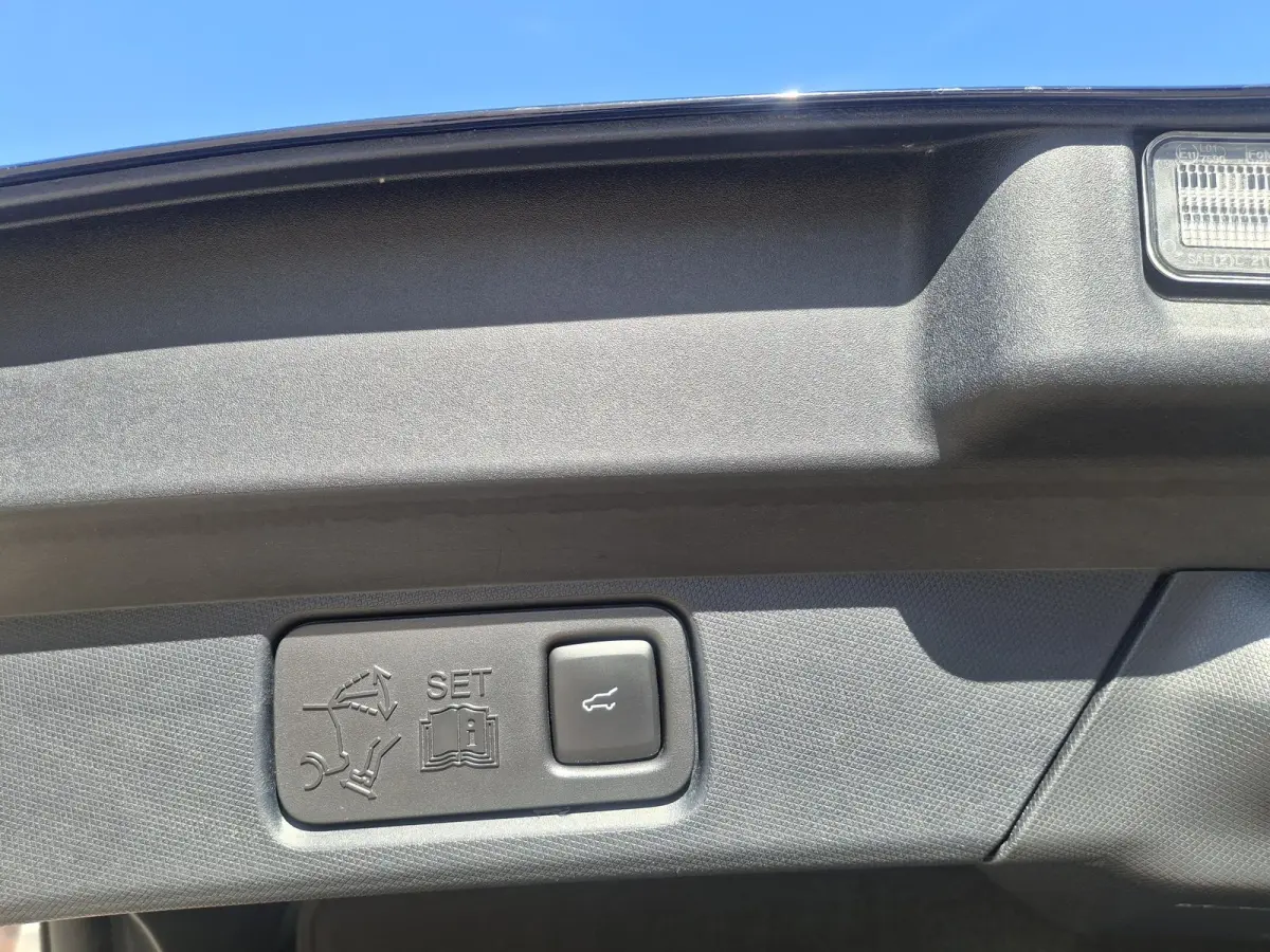 GT Extended AWD 98 kWh | 487pk! | Panodak Vast | Memory functie Bestuurderstoel | Afn. Trekhaak | B&O Audiosysteem |