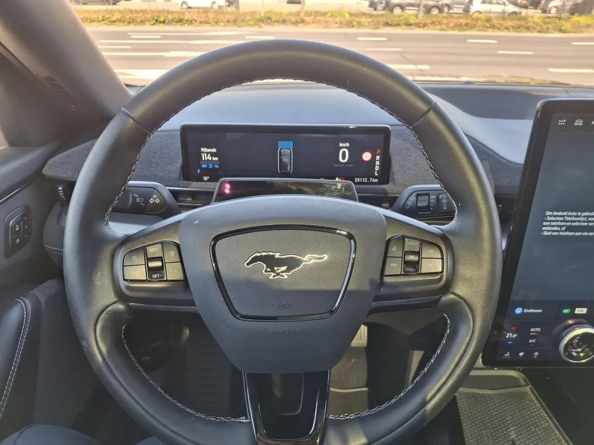 GT Extended AWD 98 kWh | 487pk! | Panodak Vast | Memory functie Bestuurderstoel | Afn. Trekhaak | B&O Audiosysteem |