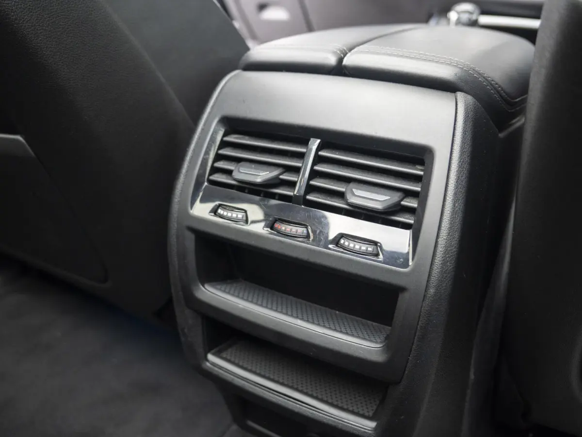 xDrive45e | M Sportpakket | Comfort Access | Panoramadak | Driving Assistant Plus | Harman Kardon | Head Up Display | 21 inch | Trekhaak