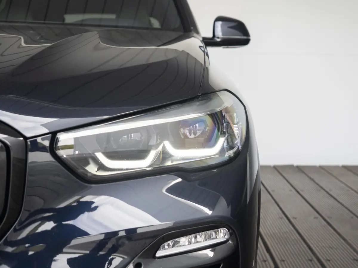 xDrive45e | M Sportpakket | Comfort Access | Panoramadak | Driving Assistant Plus | Harman Kardon | Head Up Display | 21 inch | Trekhaak