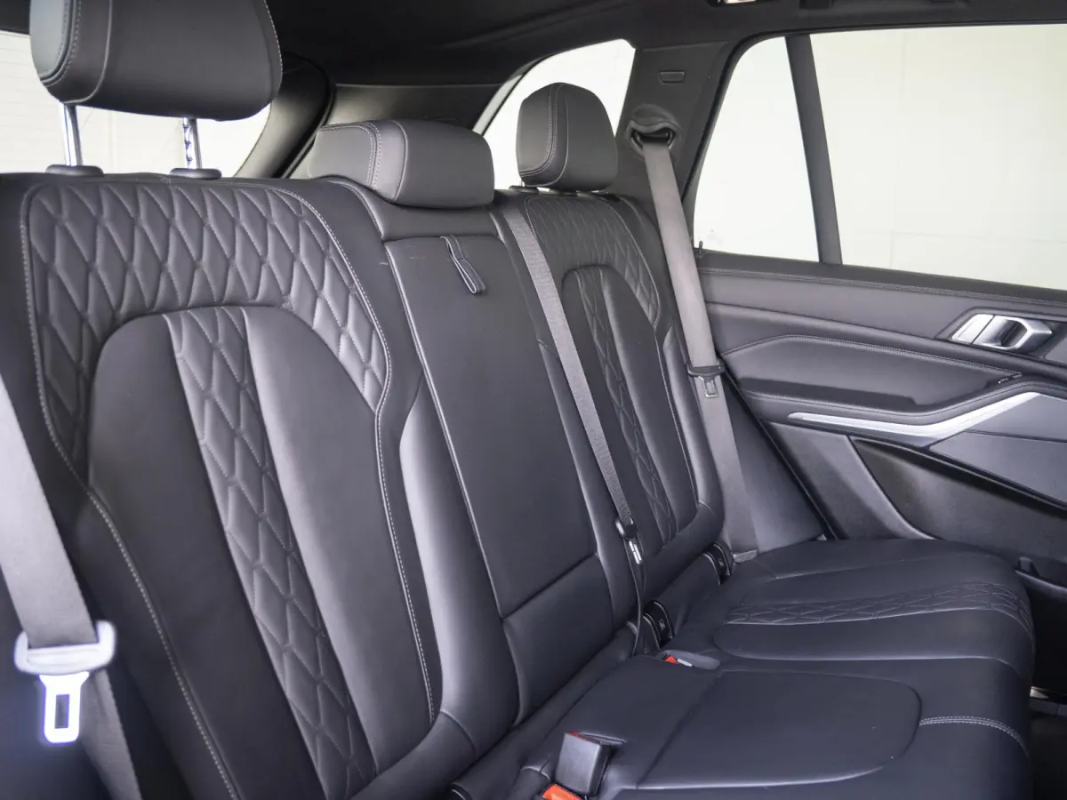 xDrive45e | M Sportpakket | Comfort Access | Panoramadak | Driving Assistant Plus | Harman Kardon | Head Up Display | 21 inch | Trekhaak