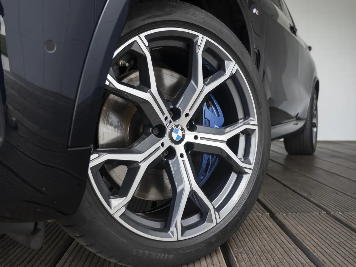 xDrive45e | M Sportpakket | Comfort Access | Panoramadak | Driving Assistant Plus | Harman Kardon | Head Up Display | 21 inch | Trekhaak