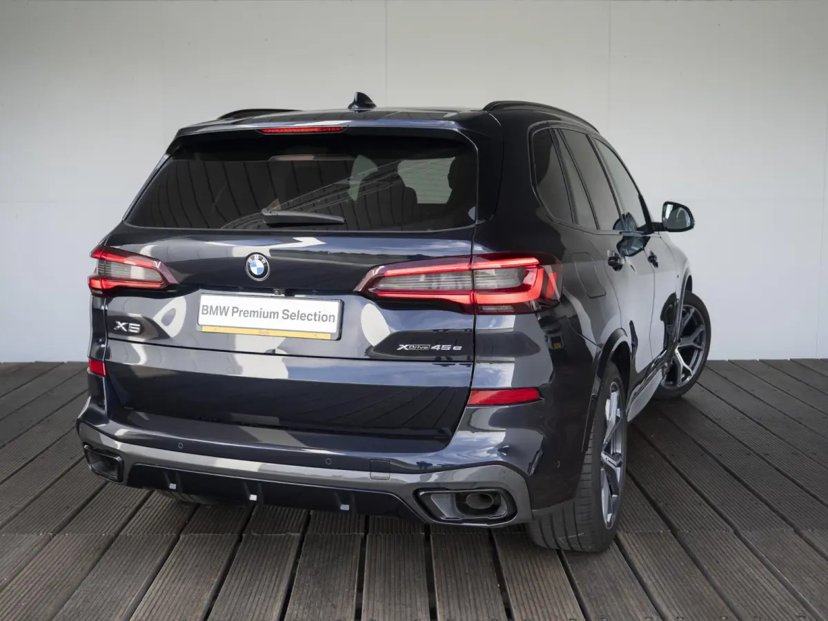 xDrive45e | M Sportpakket | Comfort Access | Panoramadak | Driving Assistant Plus | Harman Kardon | Head Up Display | 21 inch | Trekhaak