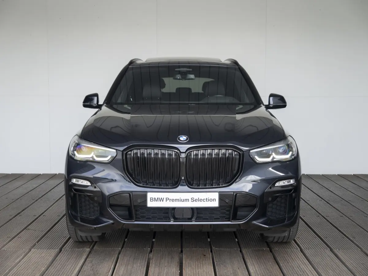 xDrive45e | M Sportpakket | Comfort Access | Panoramadak | Driving Assistant Plus | Harman Kardon | Head Up Display | 21 inch | Trekhaak