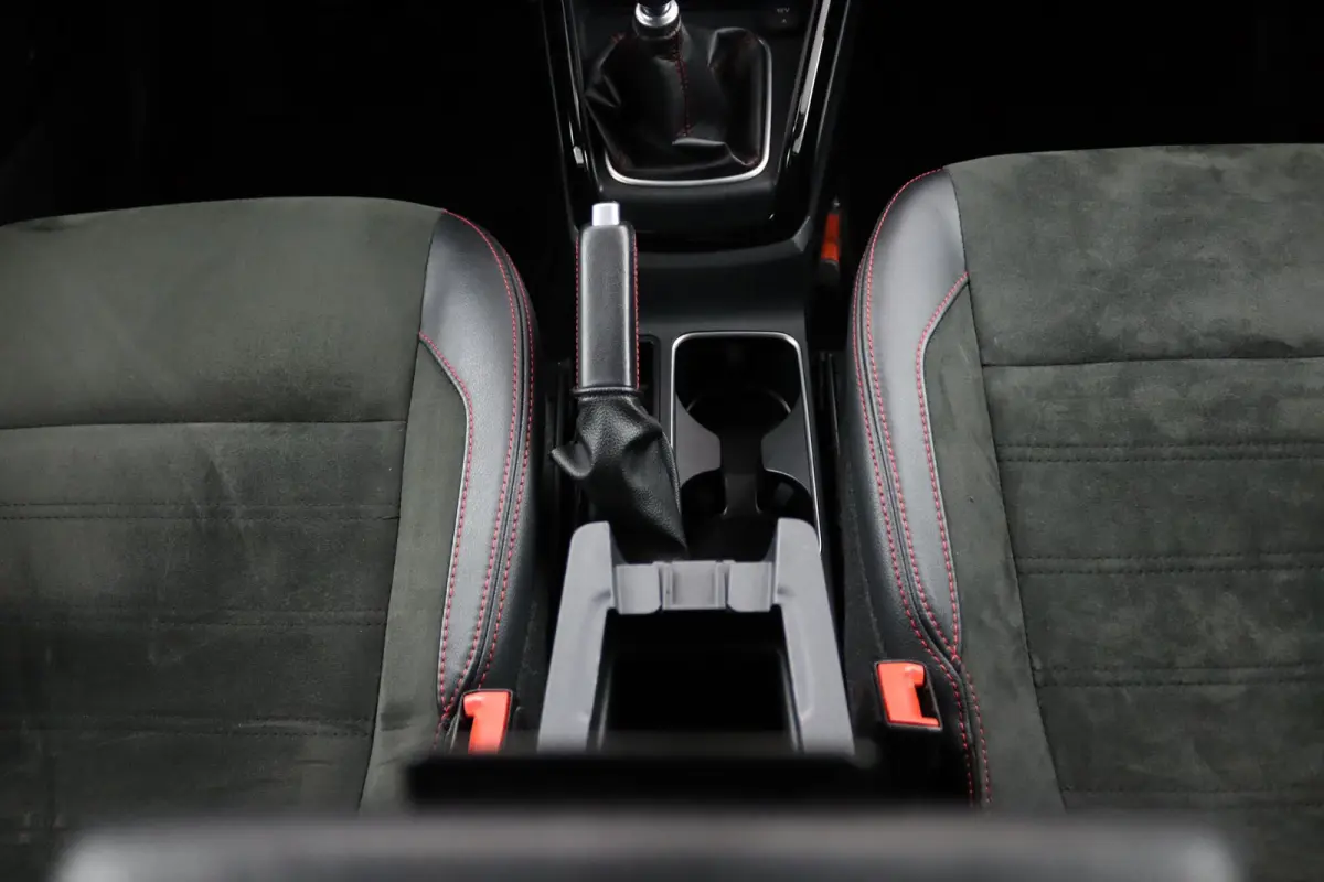 1.0 EcoBoost ST-Line | Airco (automatisch) | Apple Carplay/Android Auto|telefoonintegratie premium | Bluetooth telefoonvoorbereiding
