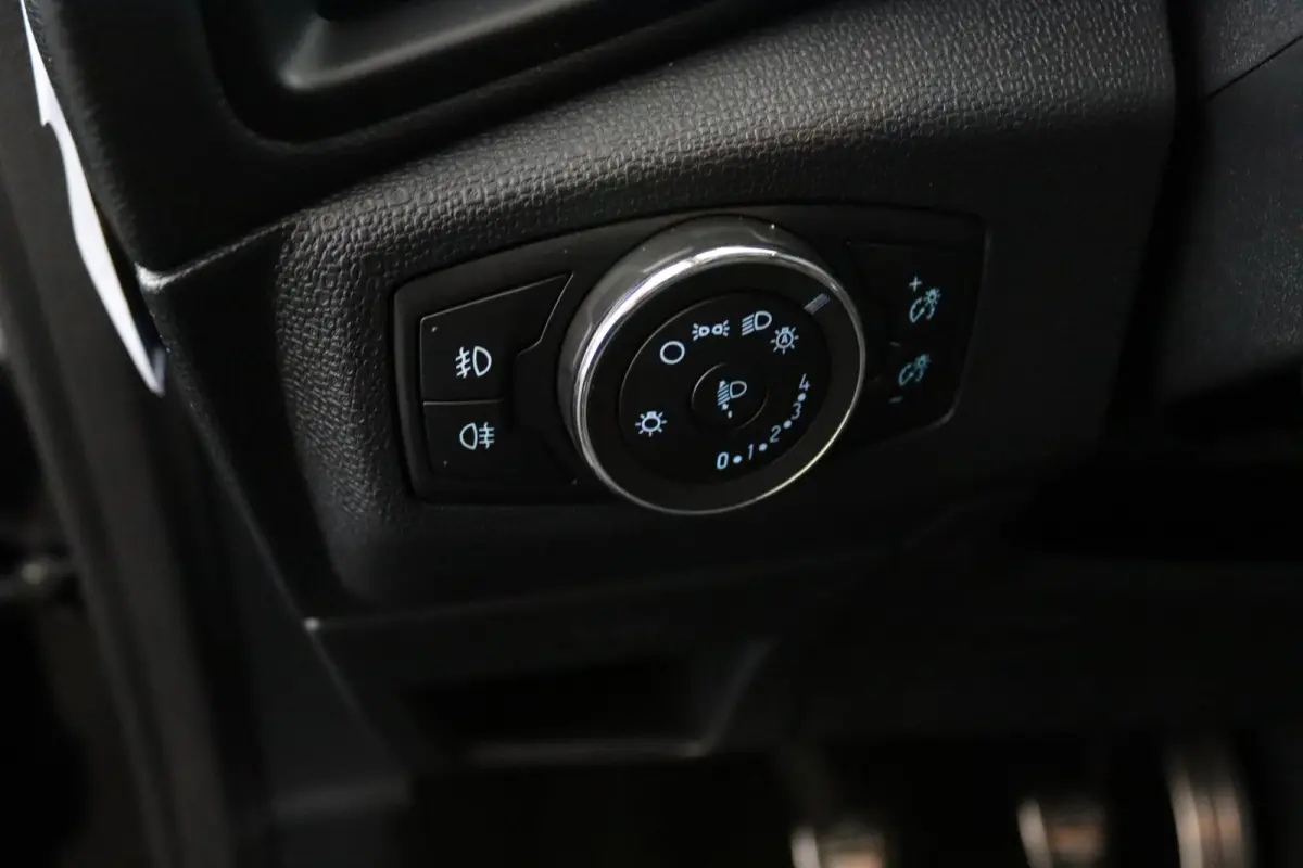 1.0 EcoBoost ST-Line | Airco (automatisch) | Apple Carplay/Android Auto|telefoonintegratie premium | Bluetooth telefoonvoorbereiding