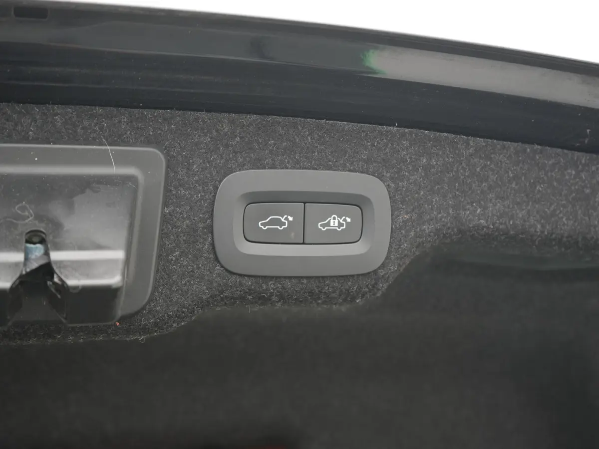 2.0 T8 AWD Inscription Exclusive BTW AUTO | PANORAMADAK | ADAPTIEVE CRUISE | HARMAN KARDON | 360 CAMERA | LEDER | NAVIGATIE | STOELVERWARMING | ELEKTRISCHE STOEL |  12 MAANDEN BOVAG GARANTIE