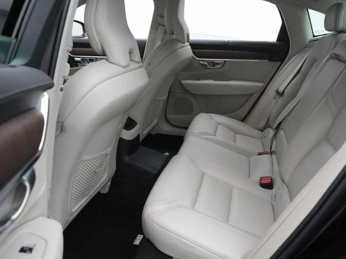 2.0 T8 AWD Inscription Exclusive BTW AUTO | PANORAMADAK | ADAPTIEVE CRUISE | HARMAN KARDON | 360 CAMERA | LEDER | NAVIGATIE | STOELVERWARMING | ELEKTRISCHE STOEL |  12 MAANDEN BOVAG GARANTIE