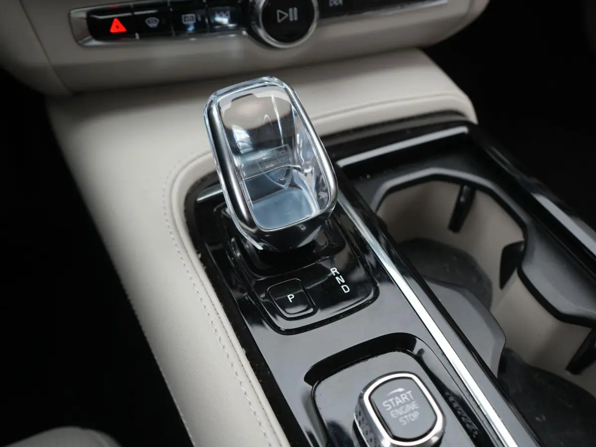 2.0 T8 AWD Inscription Exclusive BTW AUTO | PANORAMADAK | ADAPTIEVE CRUISE | HARMAN KARDON | 360 CAMERA | LEDER | NAVIGATIE | STOELVERWARMING | ELEKTRISCHE STOEL |  12 MAANDEN BOVAG GARANTIE