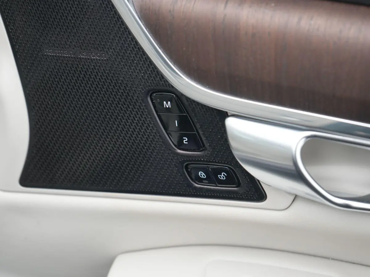 2.0 T8 AWD Inscription Exclusive BTW AUTO | PANORAMADAK | ADAPTIEVE CRUISE | HARMAN KARDON | 360 CAMERA | LEDER | NAVIGATIE | STOELVERWARMING | ELEKTRISCHE STOEL |  12 MAANDEN BOVAG GARANTIE
