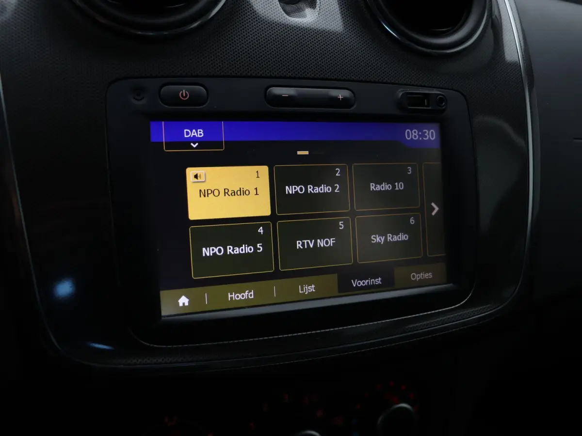 TCe 90pk Stepway | Trekhaak | Parkeersensoren Achter | Navigatie |