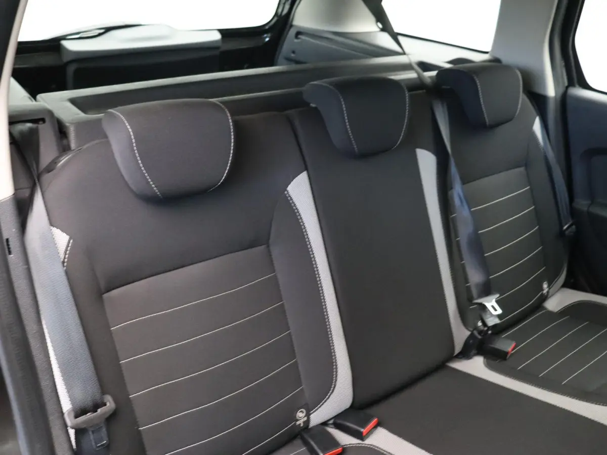 TCe 90pk Stepway | Trekhaak | Parkeersensoren Achter | Navigatie |