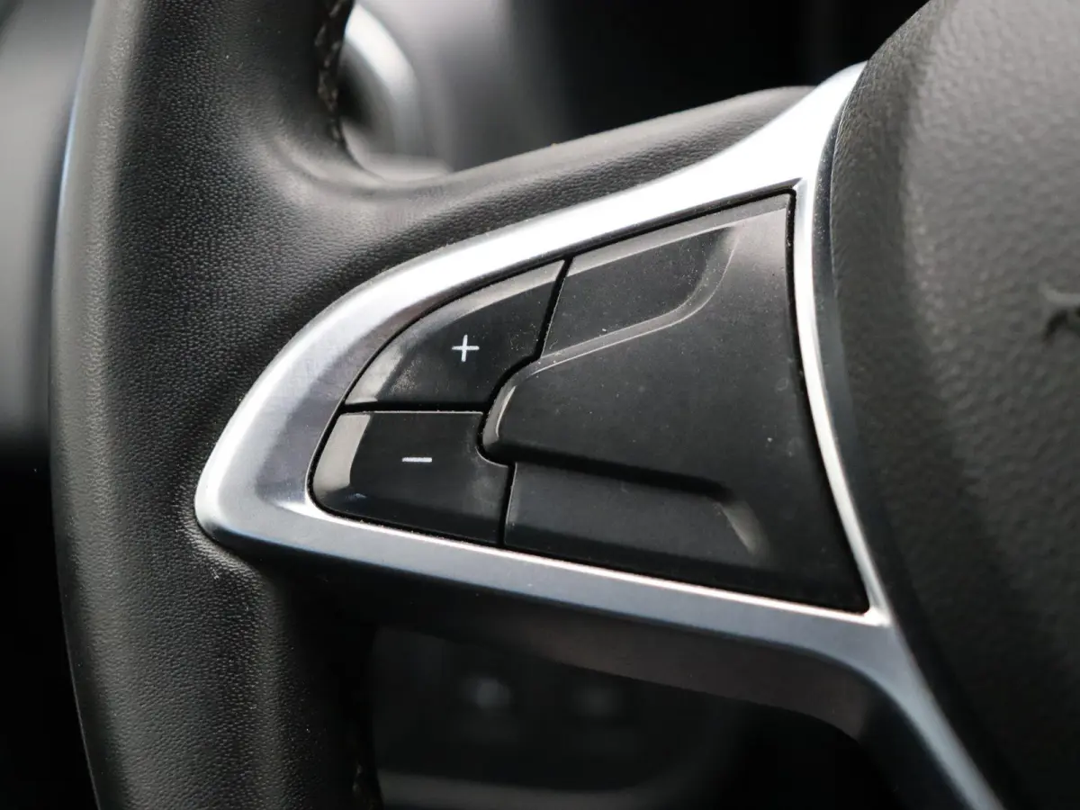 TCe 90pk Stepway | Trekhaak | Parkeersensoren Achter | Navigatie |