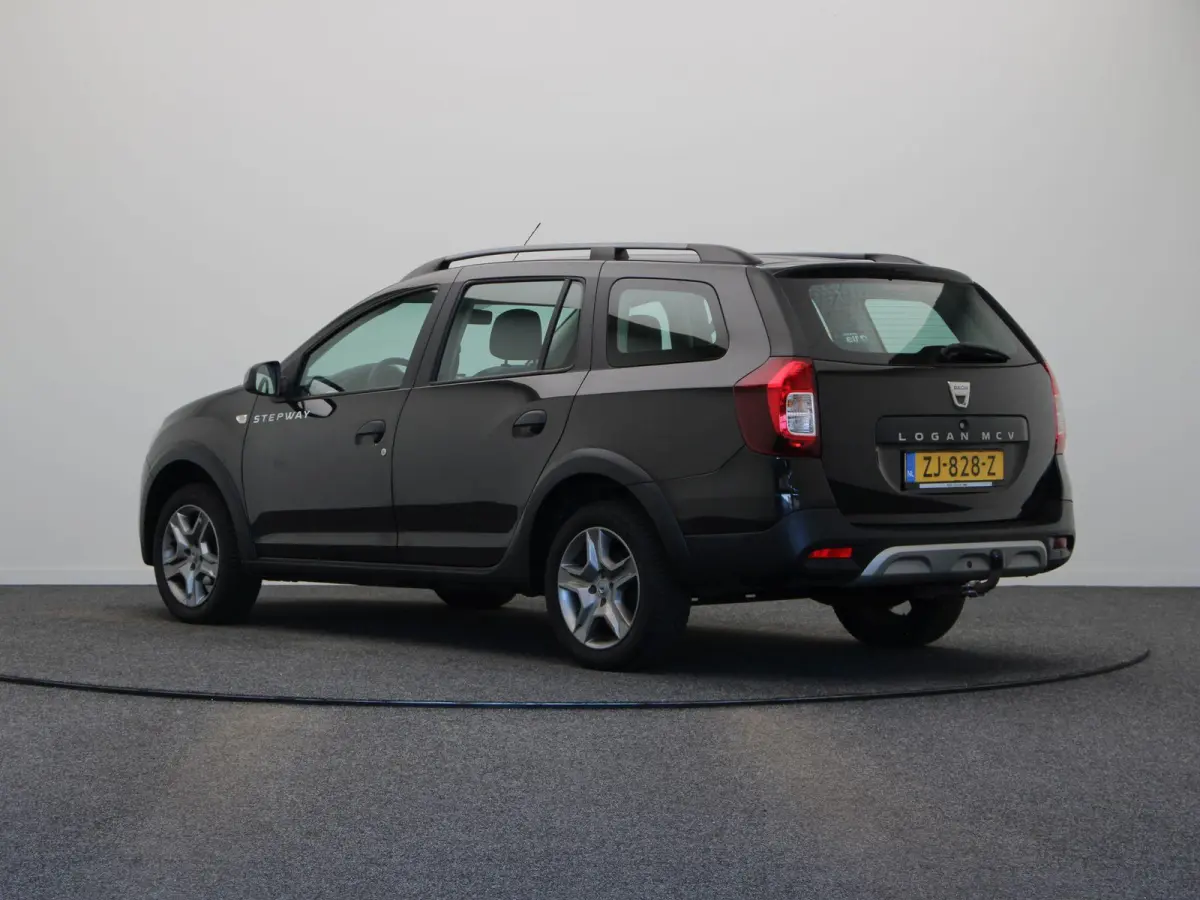 TCe 90pk Stepway | Trekhaak | Parkeersensoren Achter | Navigatie |