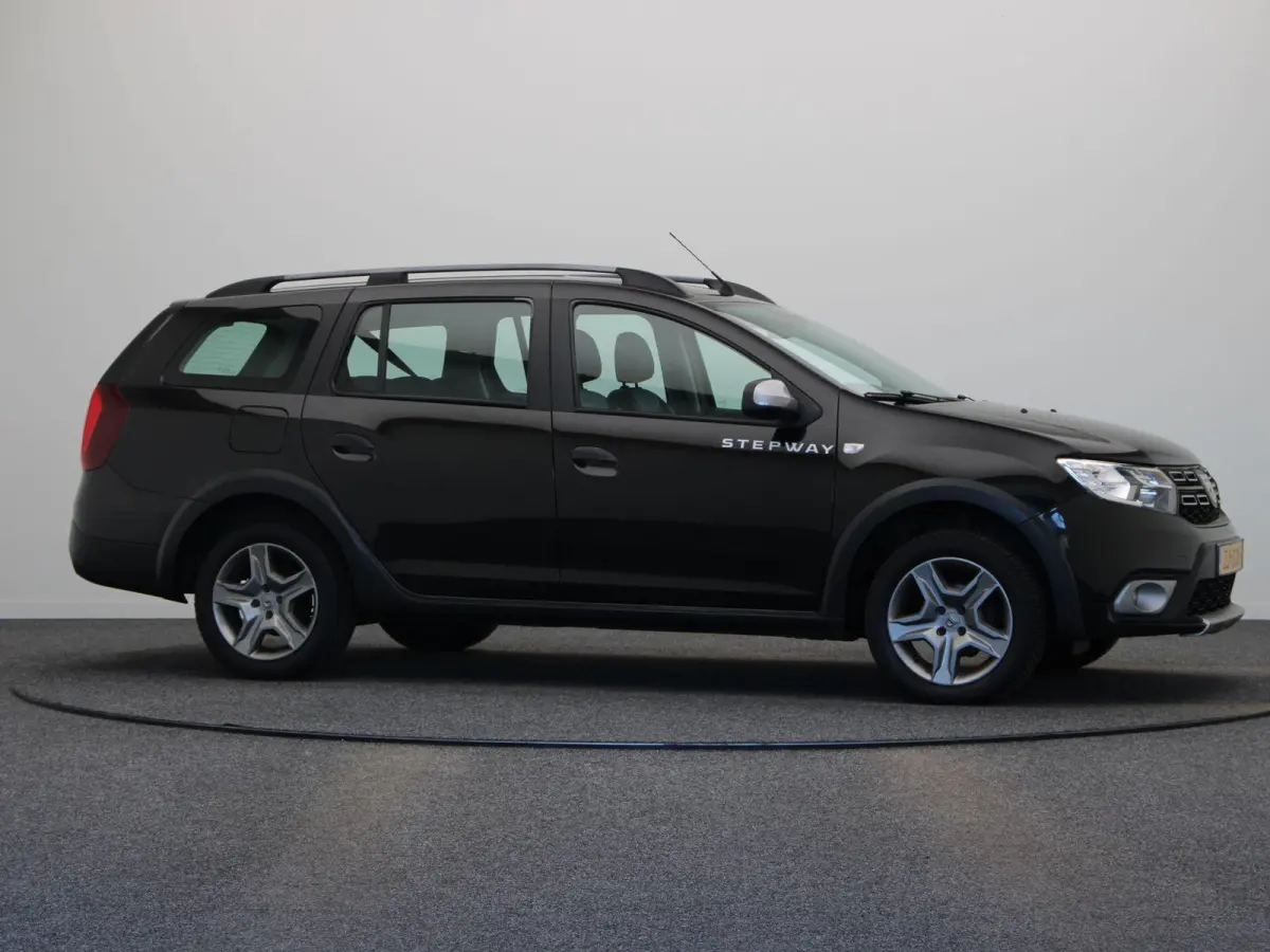 TCe 90pk Stepway | Trekhaak | Parkeersensoren Achter | Navigatie |