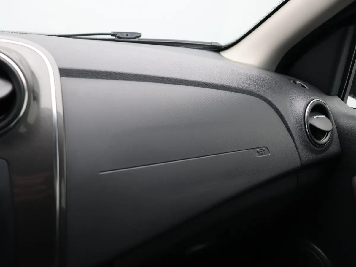 TCe 90pk Stepway | Trekhaak | Parkeersensoren Achter | Navigatie |