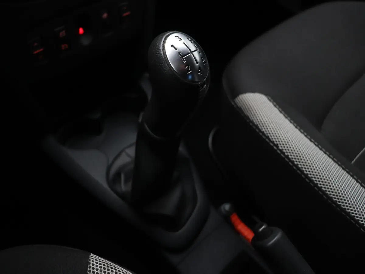 TCe 90pk Stepway | Trekhaak | Parkeersensoren Achter | Navigatie |