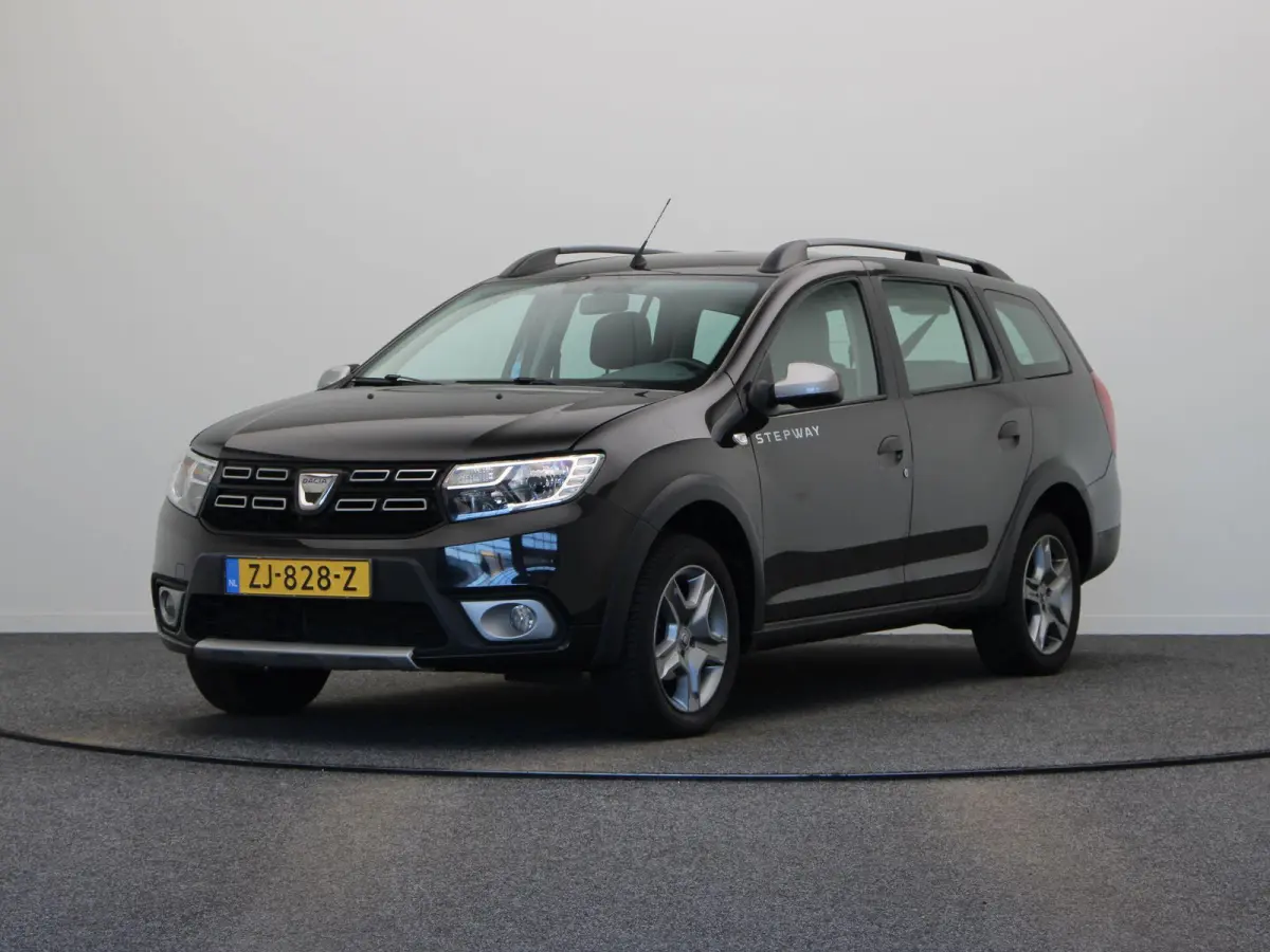 TCe 90pk Stepway | Trekhaak | Parkeersensoren Achter | Navigatie |