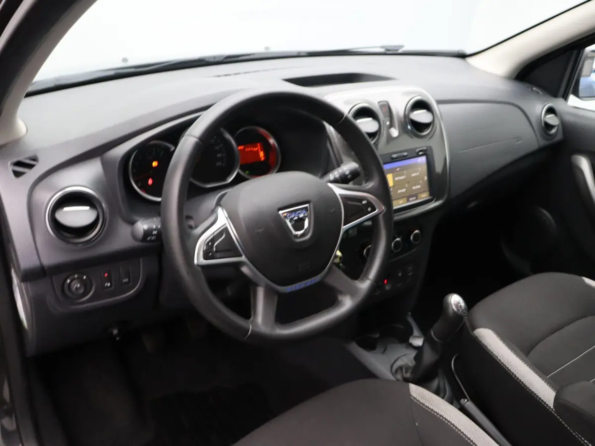 TCe 90pk Stepway | Trekhaak | Parkeersensoren Achter | Navigatie |