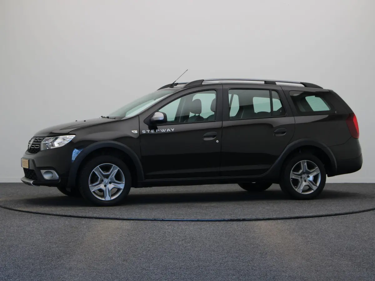 TCe 90pk Stepway | Trekhaak | Parkeersensoren Achter | Navigatie |