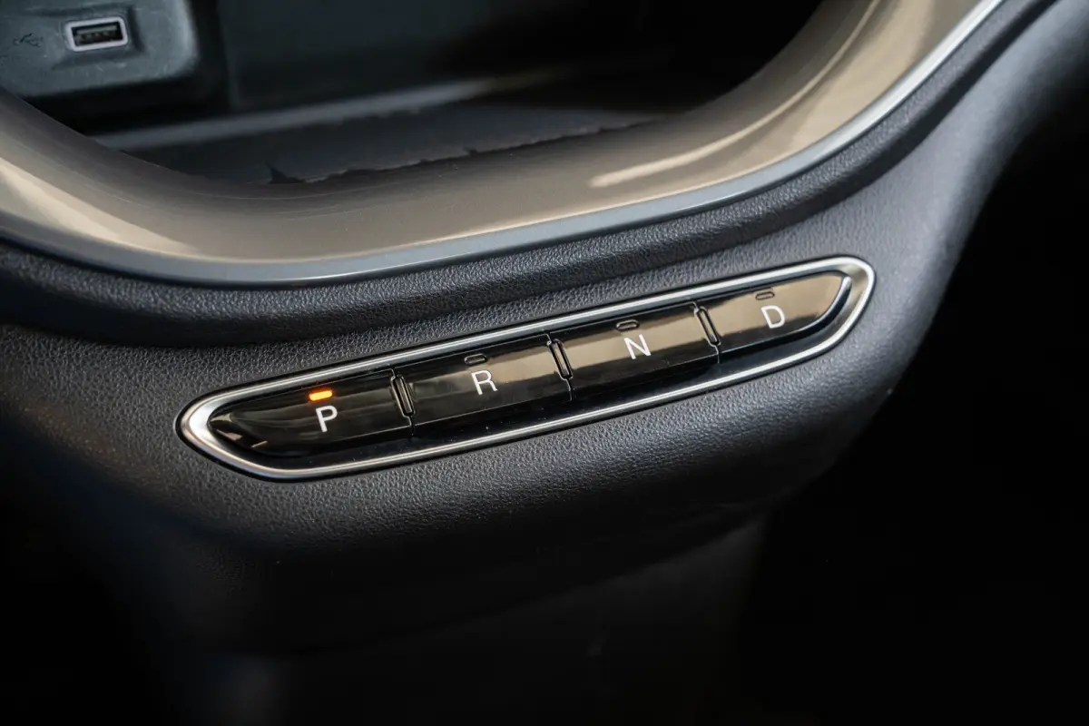 Icon 42 kWh | Camera | Stoelverwarming | Parkeersensoren | Apple Carplay & Android Auto | Climate Controle |