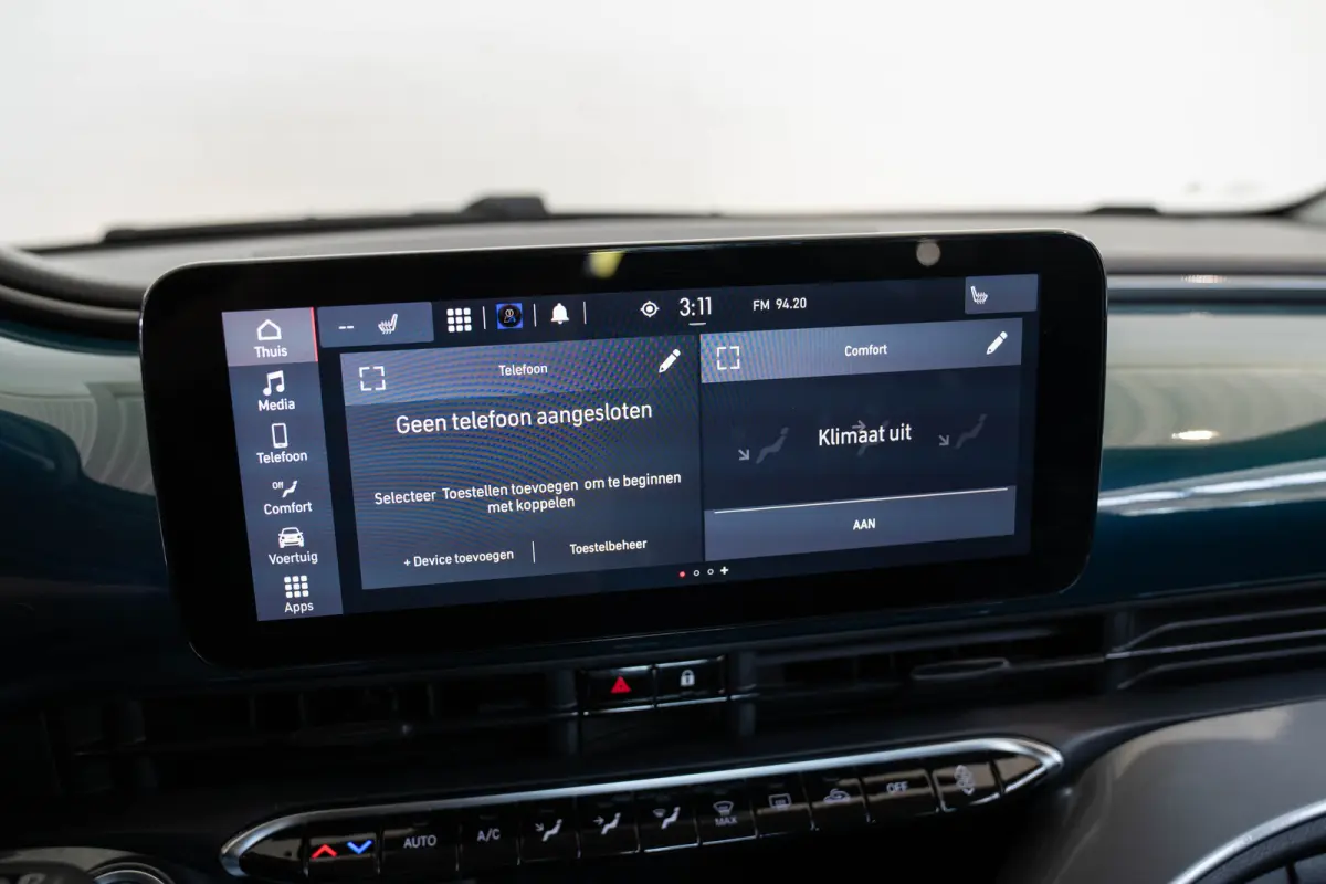 Icon 42 kWh | Camera | Stoelverwarming | Parkeersensoren | Apple Carplay & Android Auto | Climate Controle |