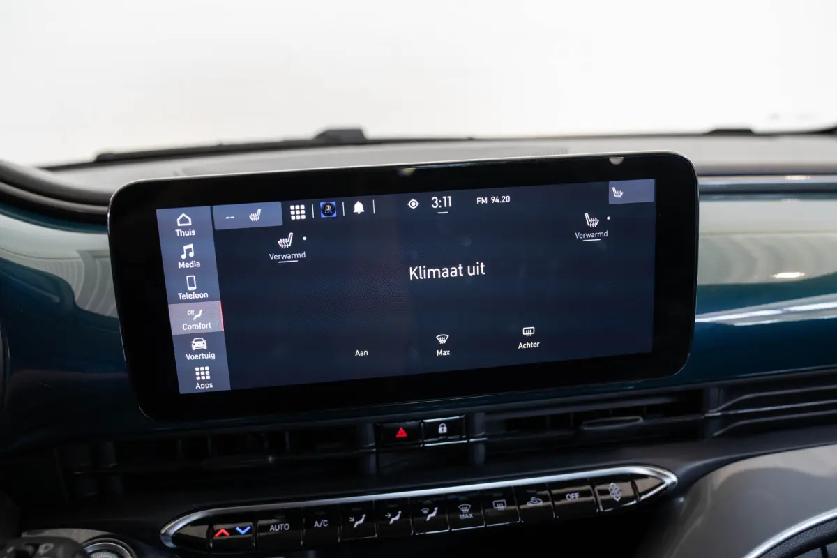Icon 42 kWh | Camera | Stoelverwarming | Parkeersensoren | Apple Carplay & Android Auto | Climate Controle |