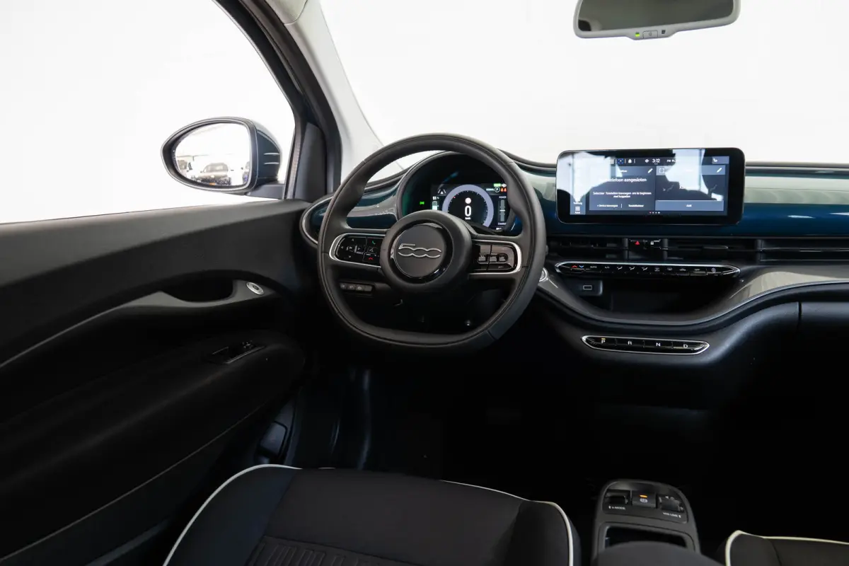 Icon 42 kWh | Camera | Stoelverwarming | Parkeersensoren | Apple Carplay & Android Auto | Climate Controle |