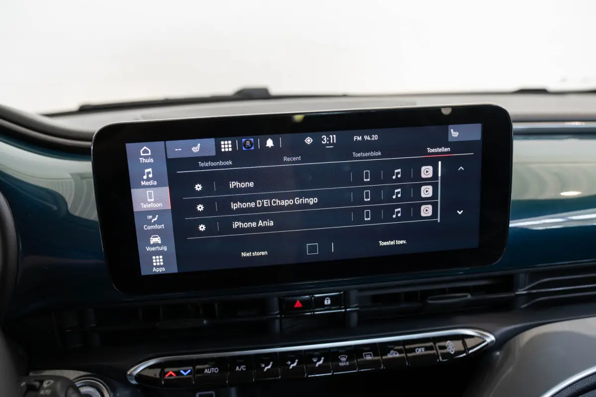 Icon 42 kWh | Camera | Stoelverwarming | Parkeersensoren | Apple Carplay & Android Auto | Climate Controle |