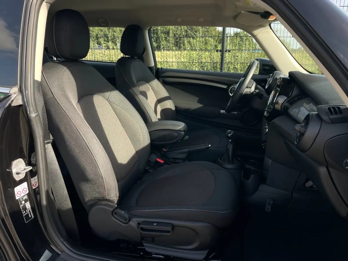 1.5 Cooper | NAVI | Bluetooth | Airco | Cruise Control |