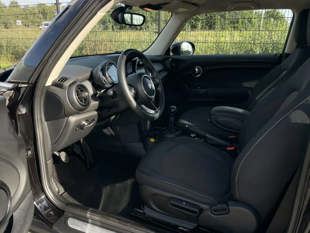 1.5 Cooper | NAVI | Bluetooth | Airco | Cruise Control |