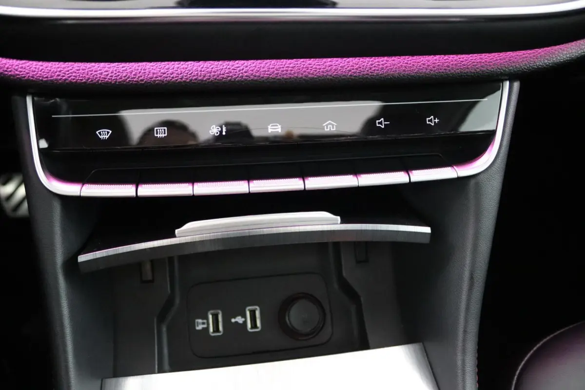 1.5 TGDI Luxury zwart, mooie wagen!