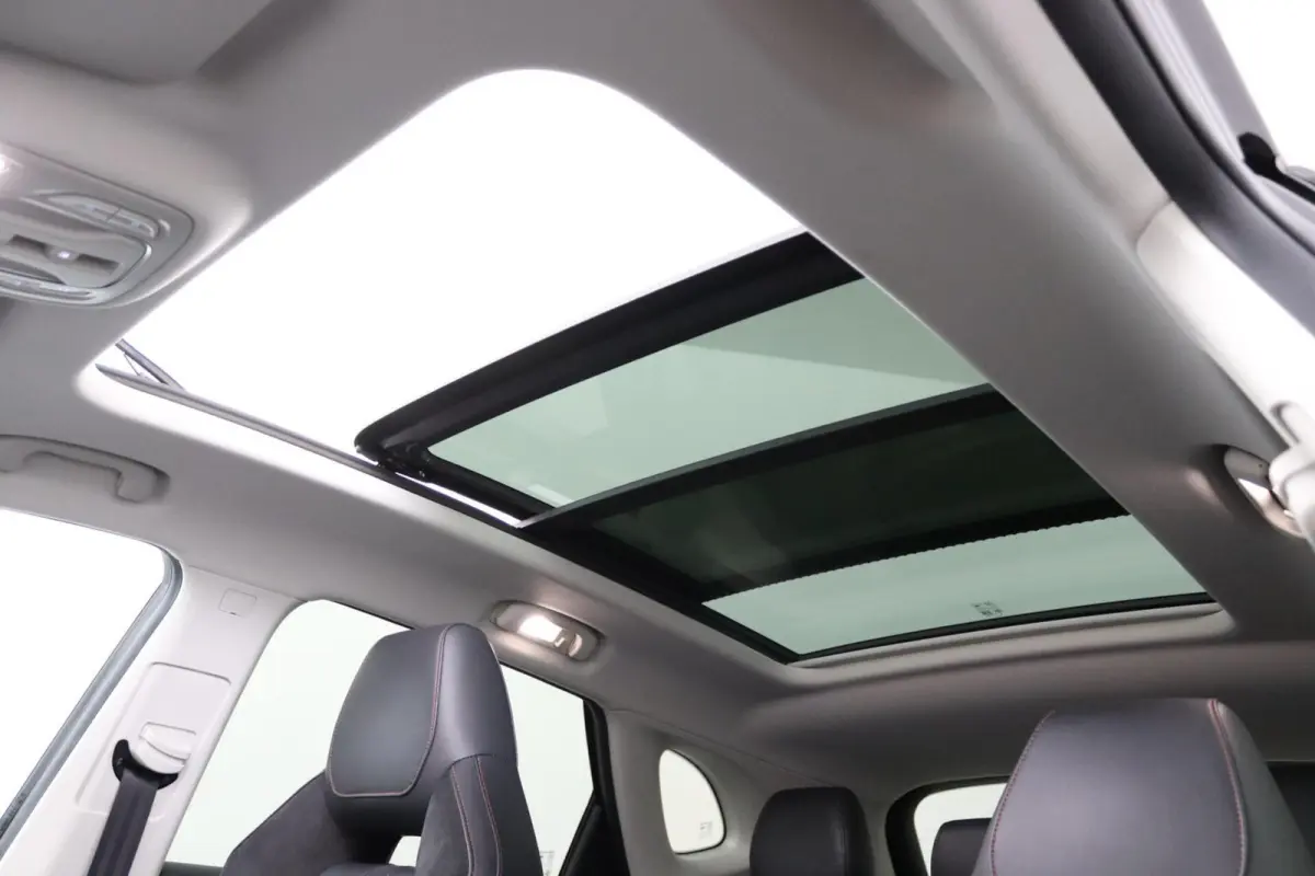 1.5 TGDI Luxury zwart, mooie wagen!
