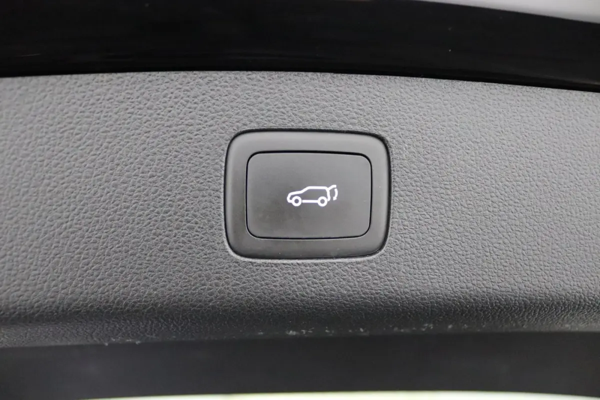 1.5 TGDI Luxury zwart, mooie wagen!