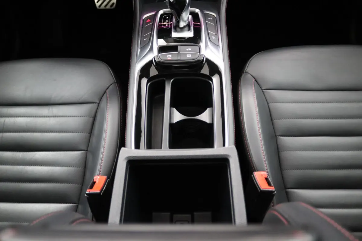1.5 TGDI Luxury zwart, mooie wagen!