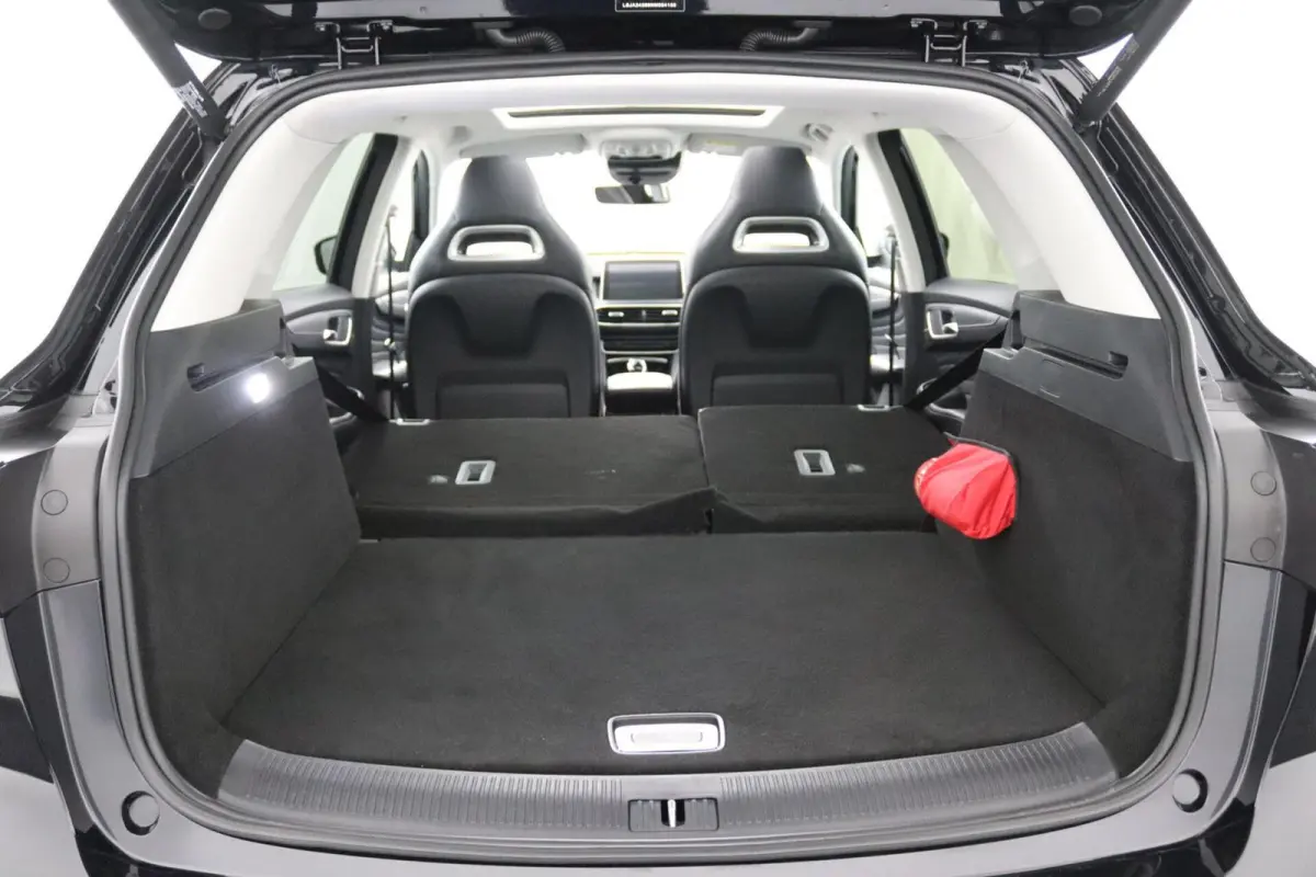 1.5 TGDI Luxury zwart, mooie wagen!