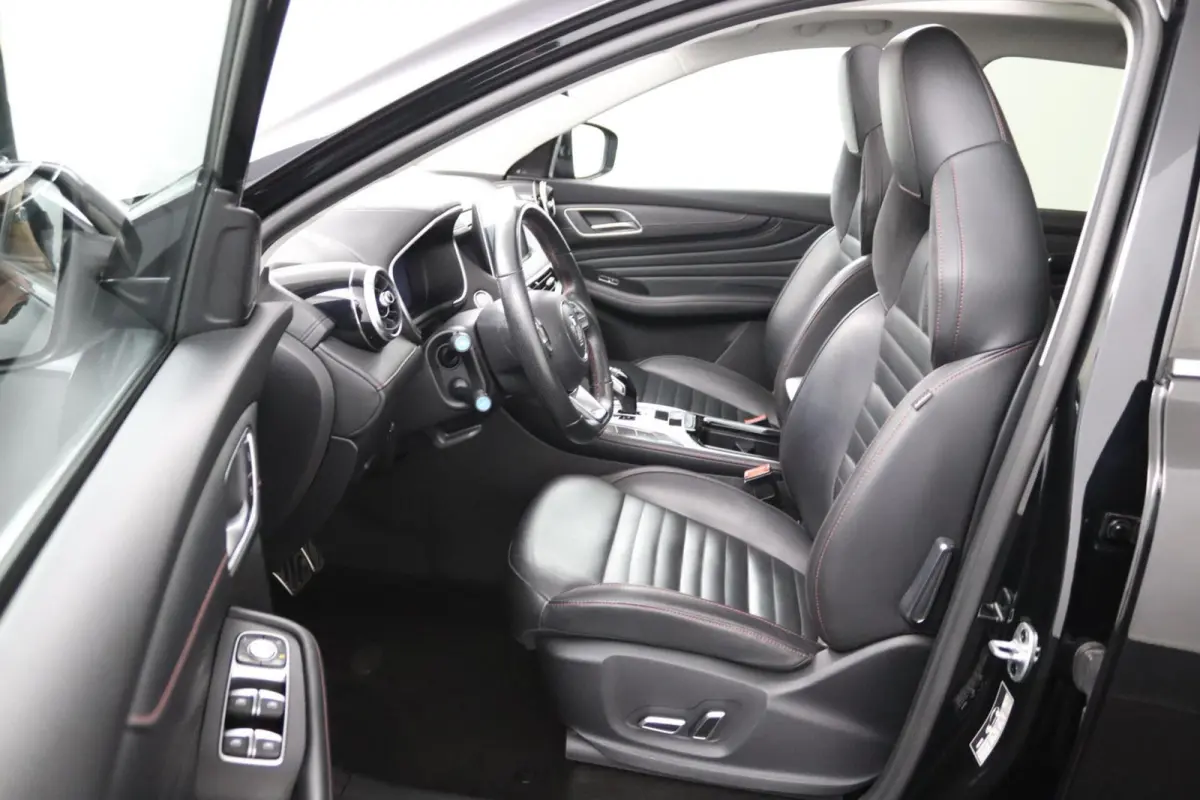 1.5 TGDI Luxury zwart, mooie wagen!