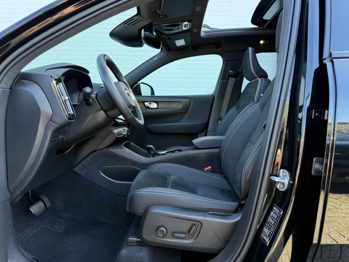 1.5 T4 Plug-in hybrid Ultimate Dark | Pano | Memory | H/K Audio | 19 inch