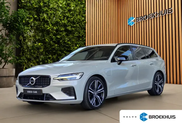 T6 Recharge AWD R-Design | Camera | Adaptive Cruise | Winter Pack | CarPlay | Harman/Kardon