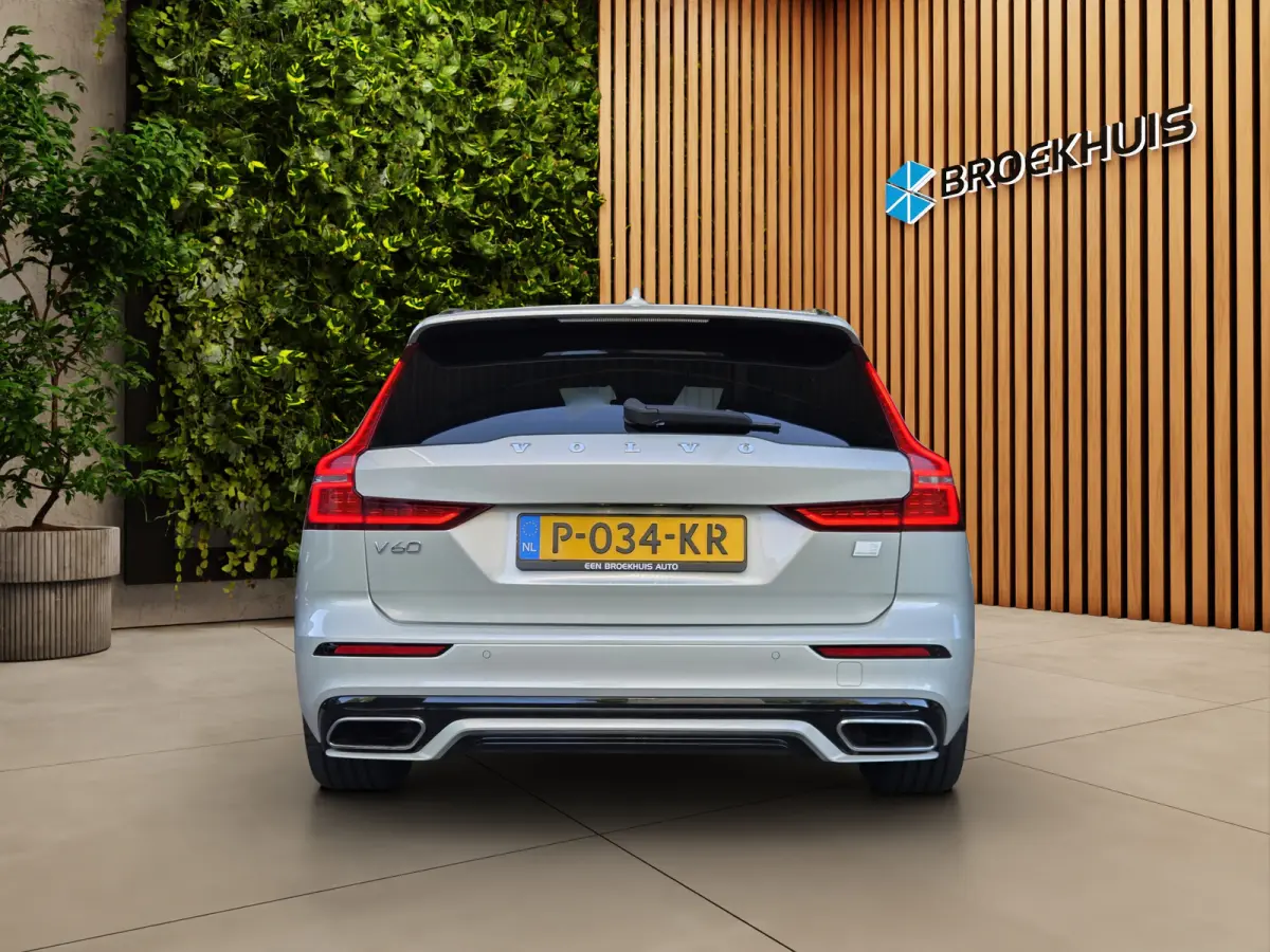T6 Recharge AWD R-Design | Camera | Adaptive Cruise | Winter Pack | CarPlay | Harman/Kardon