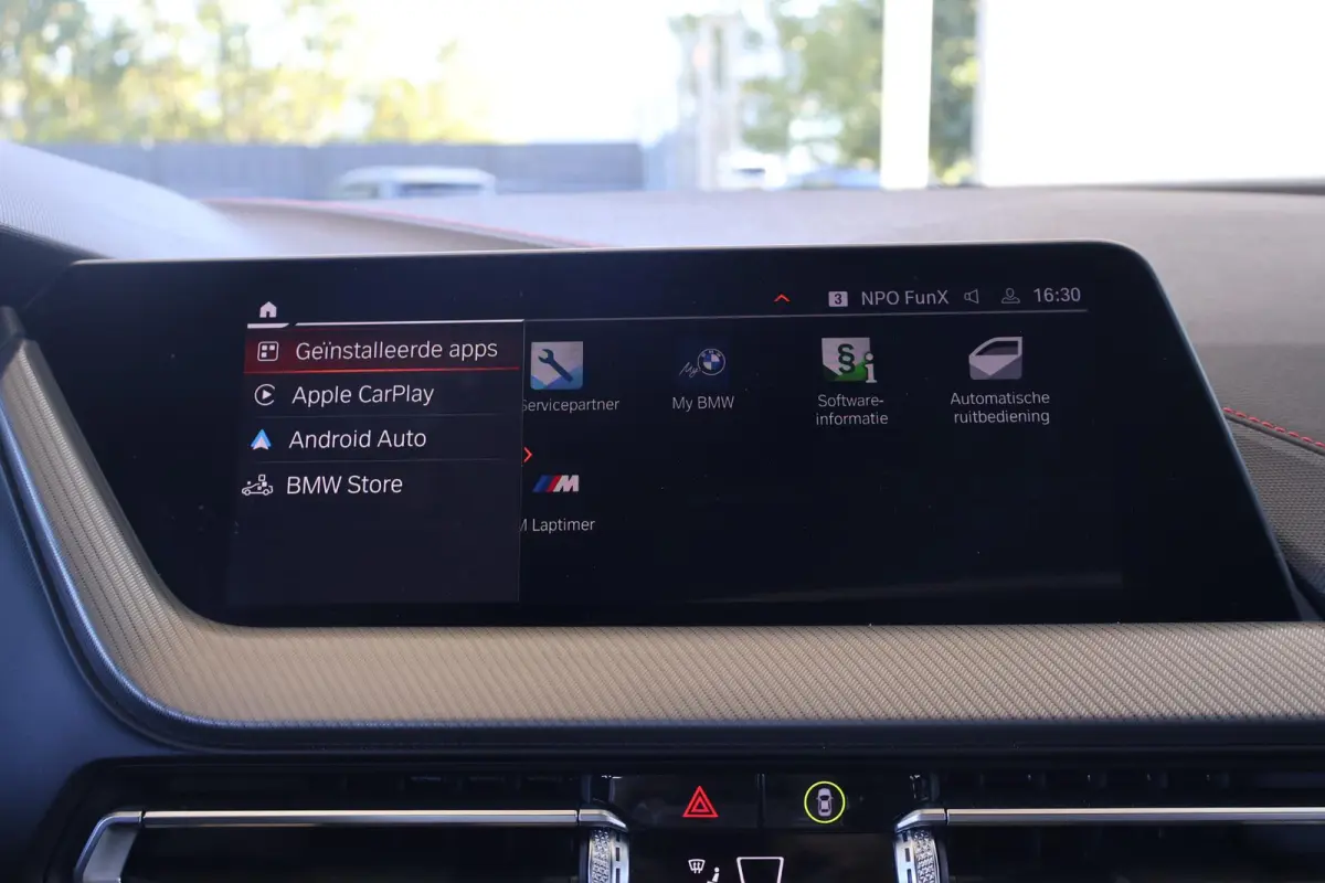 128ti High Executive Edition | M Sport | Panoramadak | Voorstoelen Verwarmd | Parking Pack