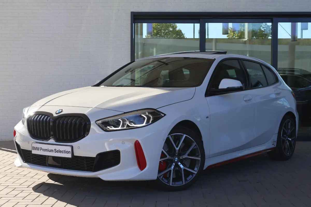 128ti High Executive Edition | M Sport | Panoramadak | Voorstoelen Verwarmd | Parking Pack