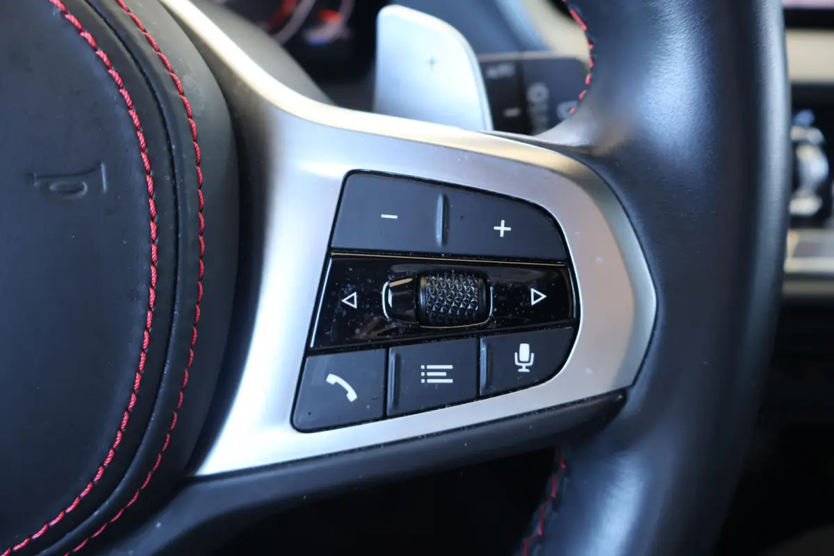 128ti High Executive Edition | M Sport | Panoramadak | Voorstoelen Verwarmd | Parking Pack