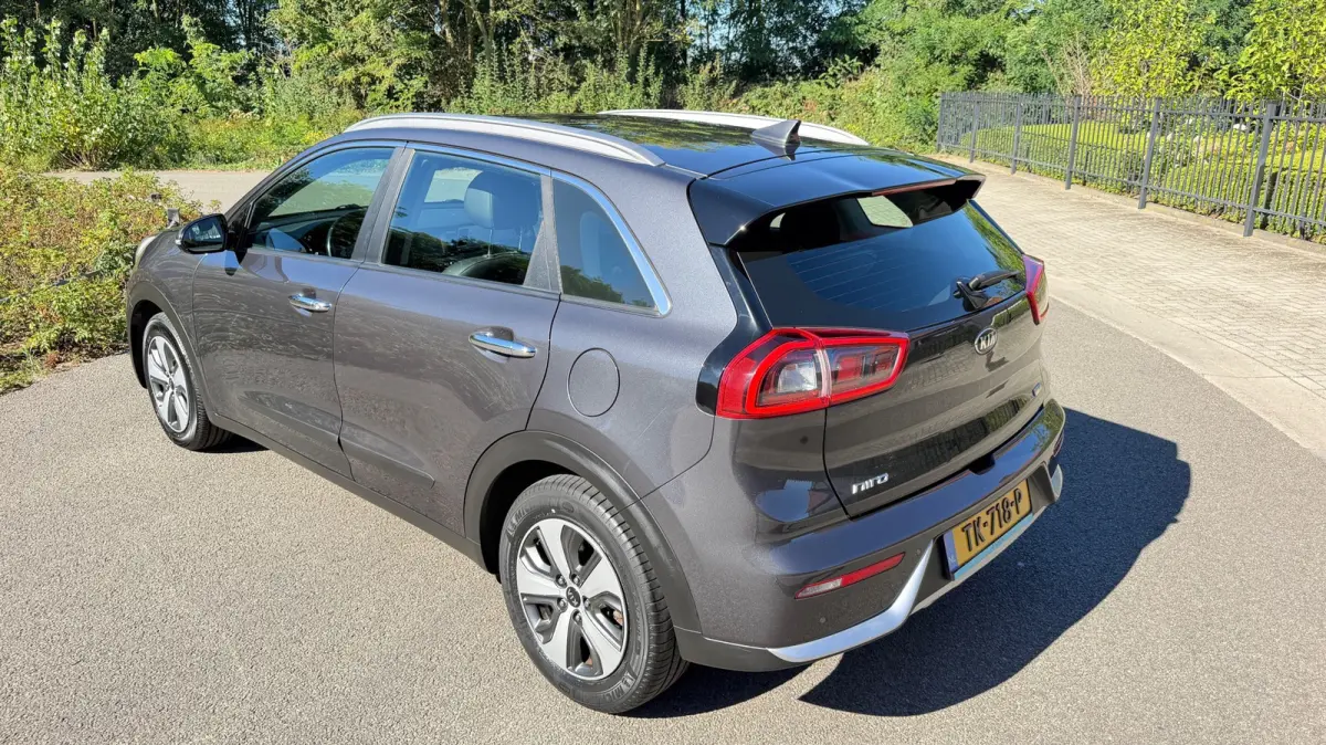 1.6 GDi Hybrid DynamicLine Airco/Ecc Leer Navi Camera