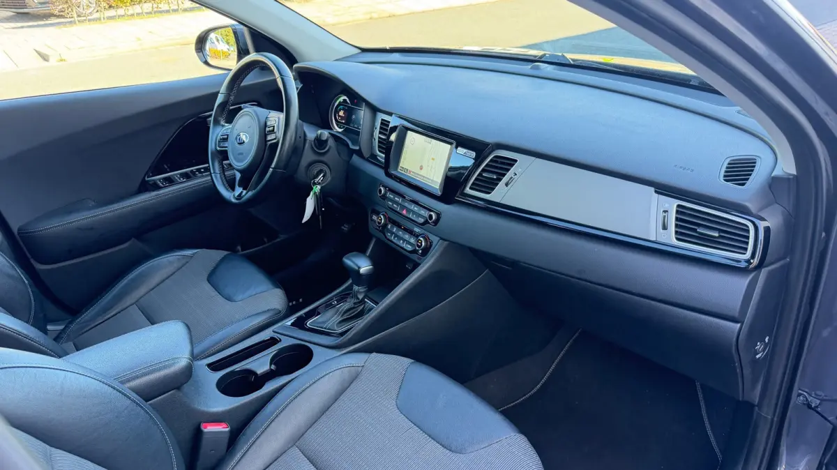 1.6 GDi Hybrid DynamicLine Airco/Ecc Leer Navi Camera